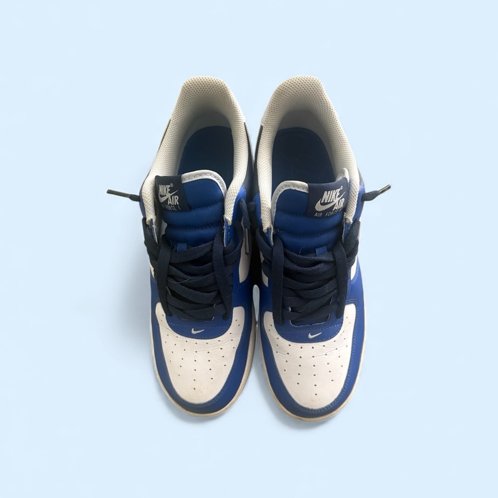 Nike men’s  Sneakers in Blue and White